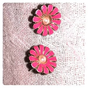 Cute pink flower earrings